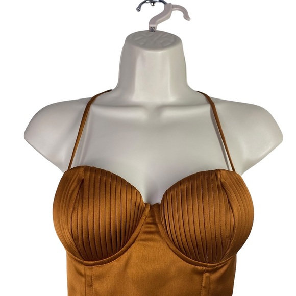 NBD | NWT Archer Crop Top in Gold Size XS - Picture 4 of 10